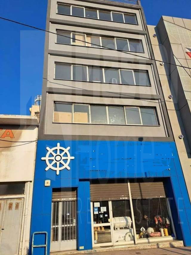 (For Sale) Commercial Building || Piraias/Piraeus - 685 Sq.m, 950.000€ 